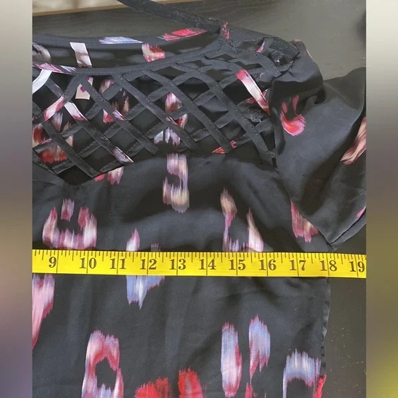 Floral Loose Dress - Picture 6 of 7